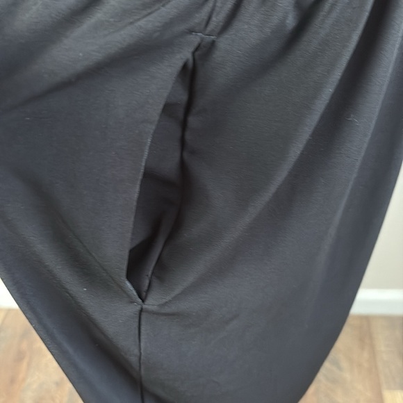 Chicos Travelers Jumpsuit Roll Up Sleeves Tie Belt Waist Black Size 18P - Picture 6 of 11